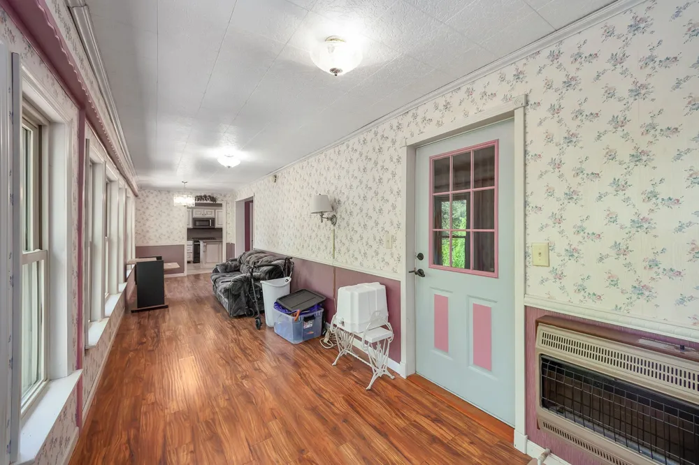 5280 Highway 100 W Decaturville, TN 38329