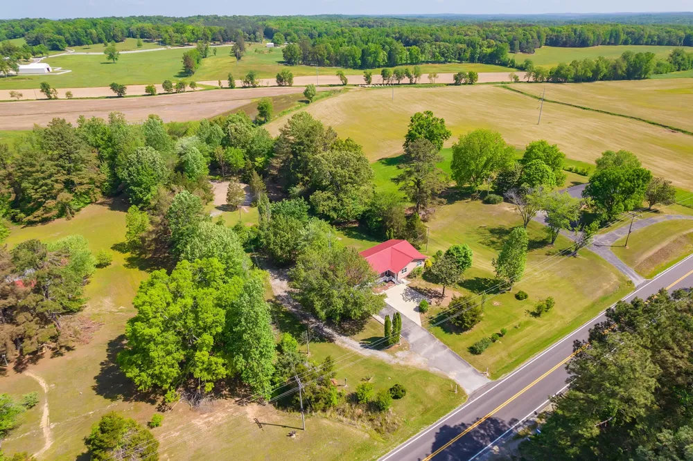 5280 Highway 100 W Decaturville, TN 38329