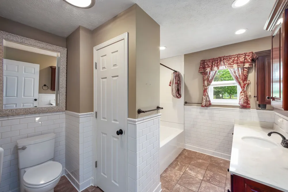 5280 Highway 100 W Decaturville, TN 38329