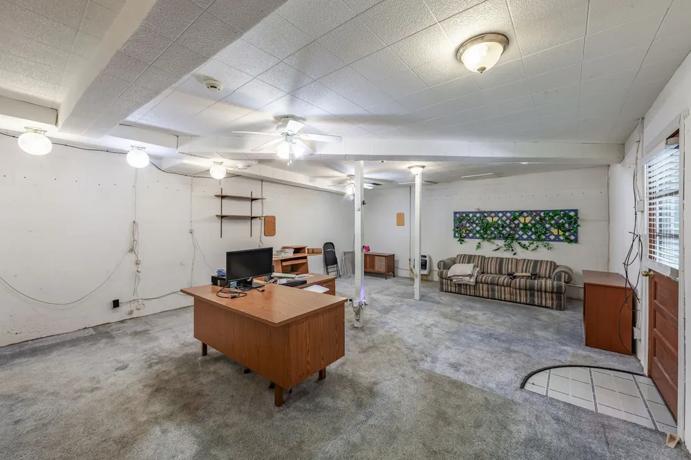 5280 Highway 100 W Decaturville, TN 38329