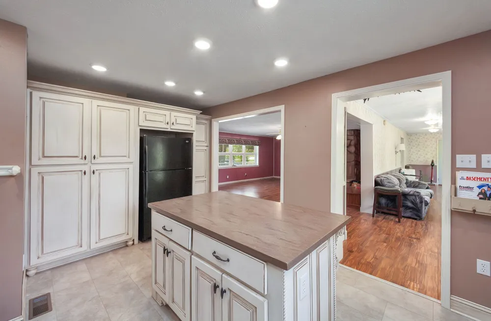 5280 Highway 100 W Decaturville, TN 38329