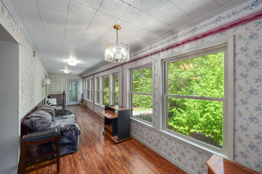 5280 Highway 100 W Decaturville, TN 38329