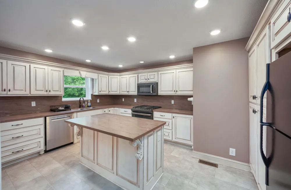 5280 Highway 100 W Decaturville, TN 38329