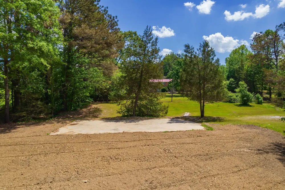 5280 Highway 100 W Decaturville, TN 38329