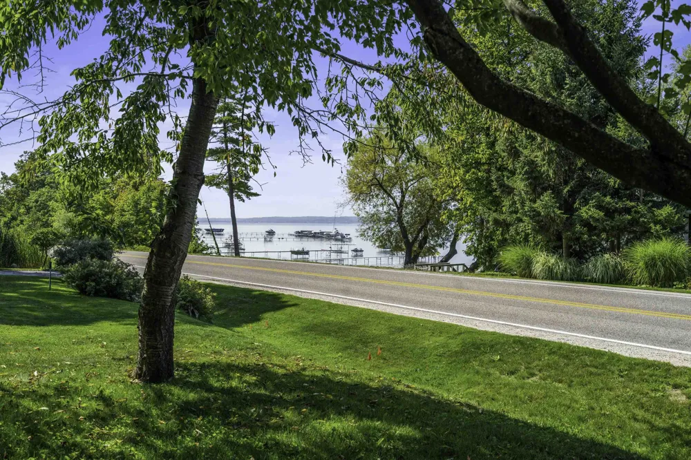 11332 Peninsula Drive Peninsula Township, MI 49686
