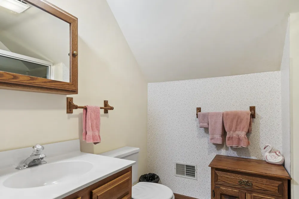 11332 Peninsula Drive Peninsula Township, MI 49686