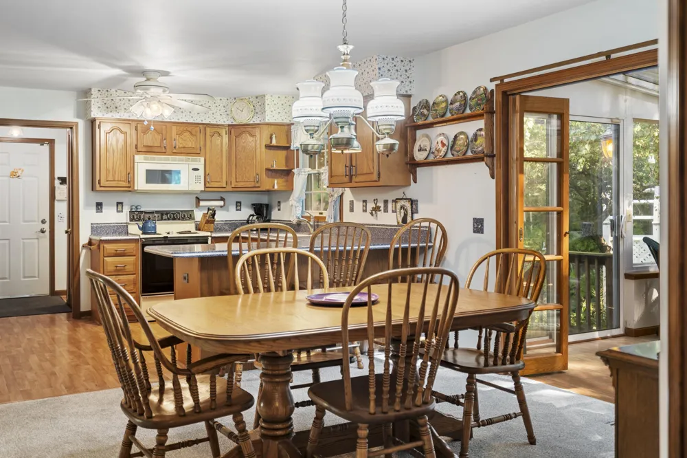 11332 Peninsula Drive Peninsula Township, MI 49686