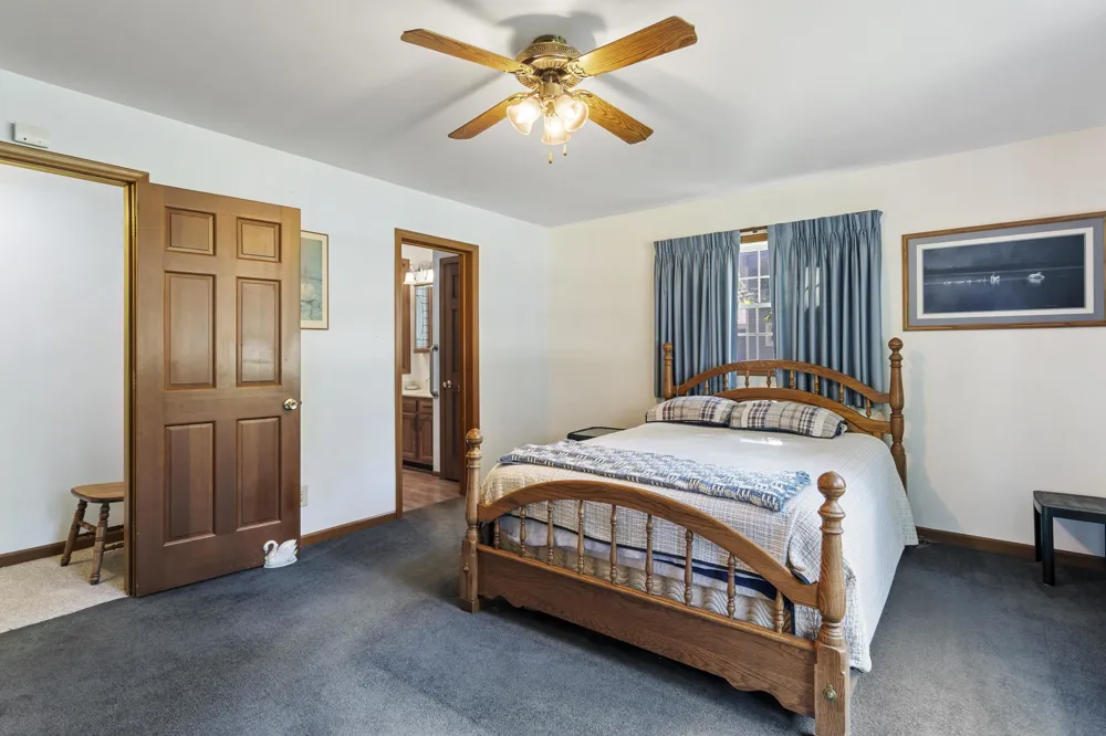 11332 Peninsula Drive Peninsula Township, MI 49686