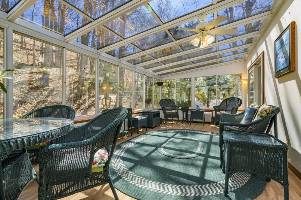 11332 Peninsula Drive Peninsula Township, MI 49686