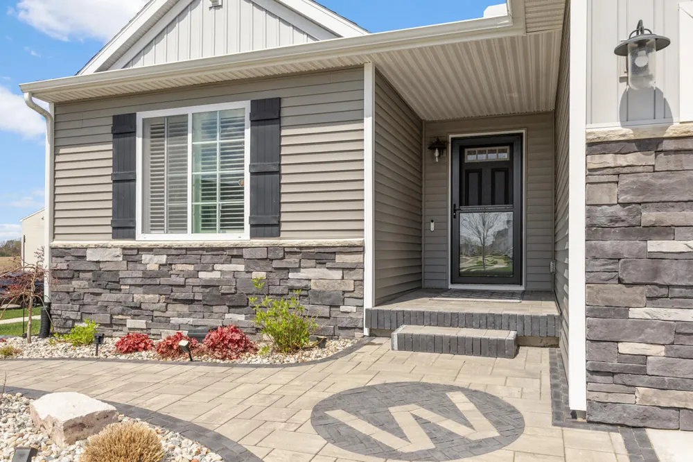2629 Blooming Bud Lane Kentwood City, MI 49508