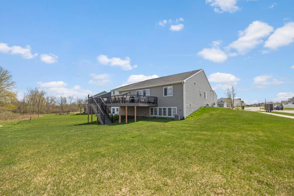 2629 Blooming Bud Lane Kentwood City, MI 49508