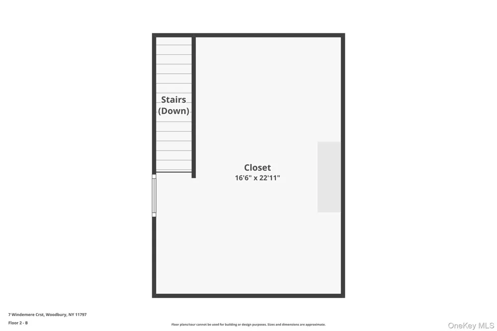 7 Windemere Crest Woodbury, NY 11797