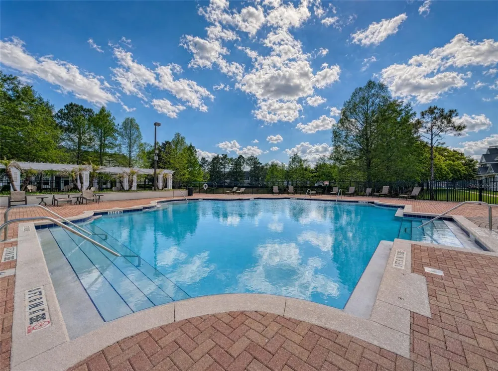 143 SOUTHERN PECAN CIRCLE #201 Winter Garden, FL 34787