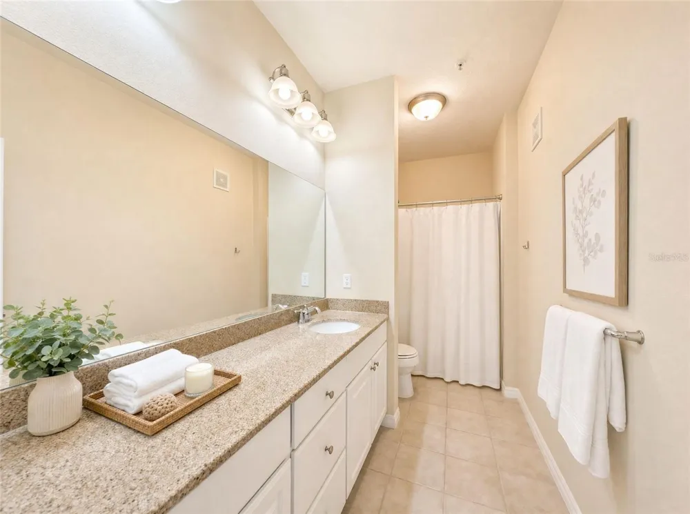 143 SOUTHERN PECAN CIRCLE #201 Winter Garden, FL 34787