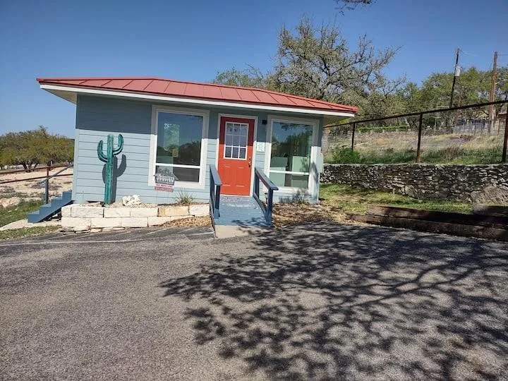 943 Parkview Drive #C1 Canyon Lake, TX 78133