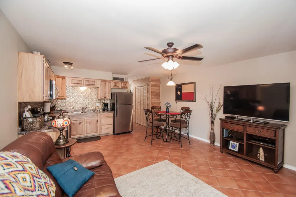 943 Parkview Drive #C1 Canyon Lake, TX 78133
