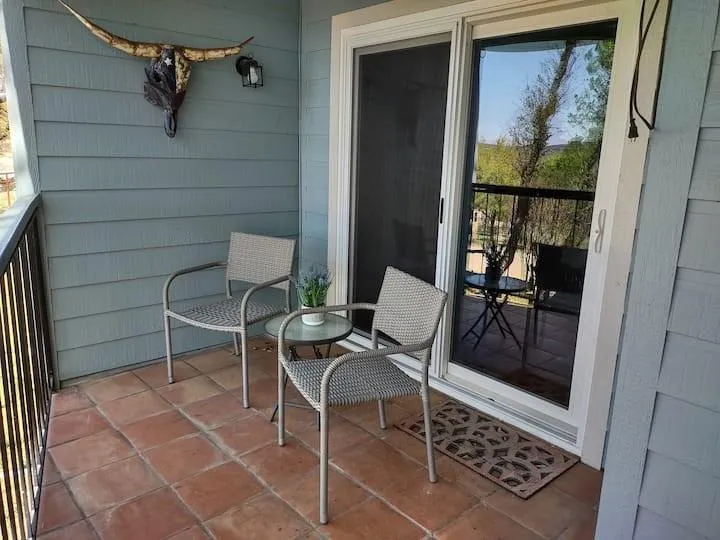 943 Parkview Drive #C1 Canyon Lake, TX 78133