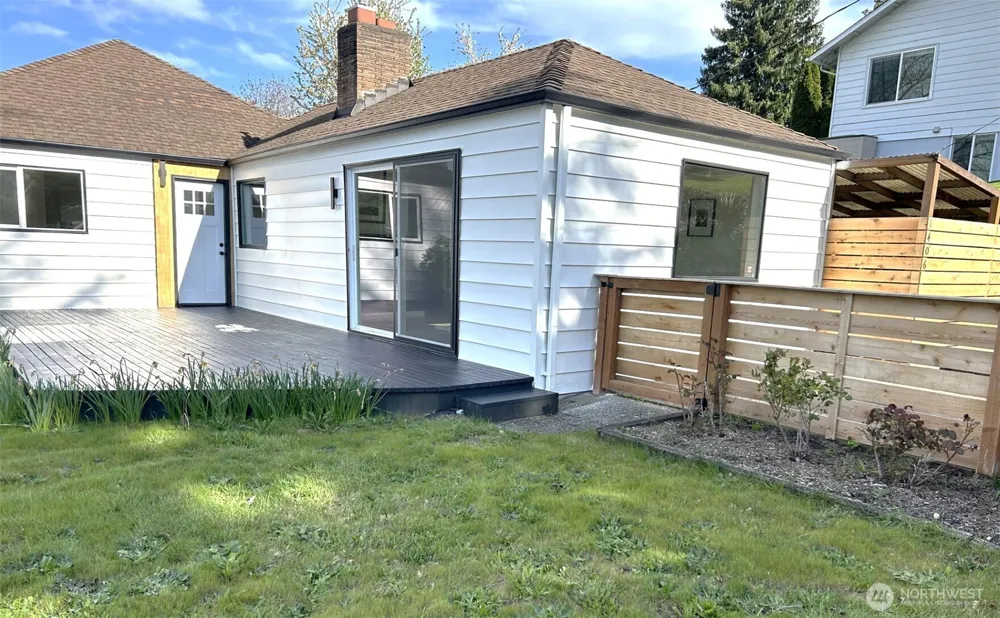 1406 Shattuck Avenue S Renton, WA 98055