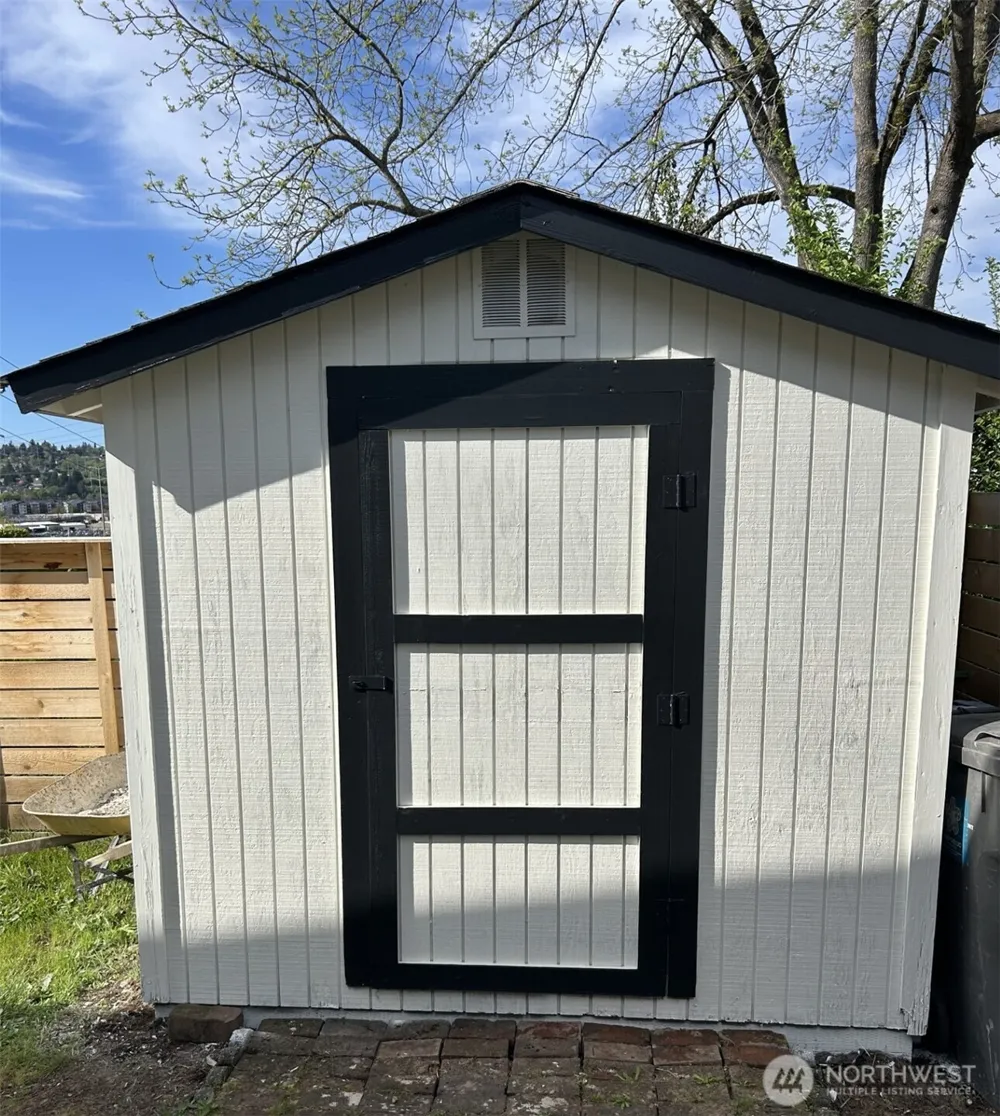 1406 Shattuck Avenue S Renton, WA 98055