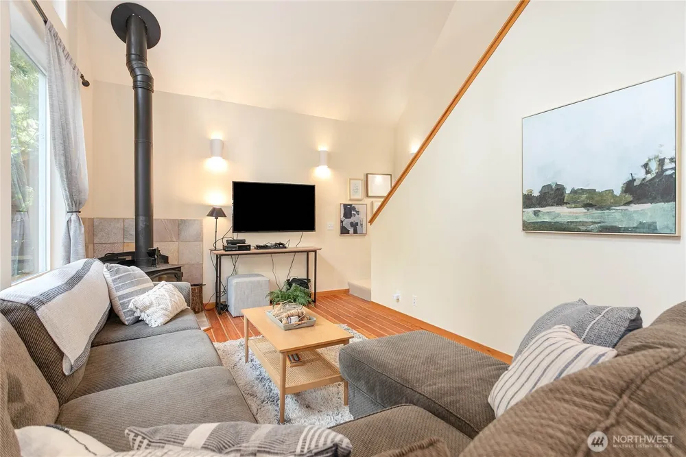 21012 Pinnacle Road Glacier, WA 98244