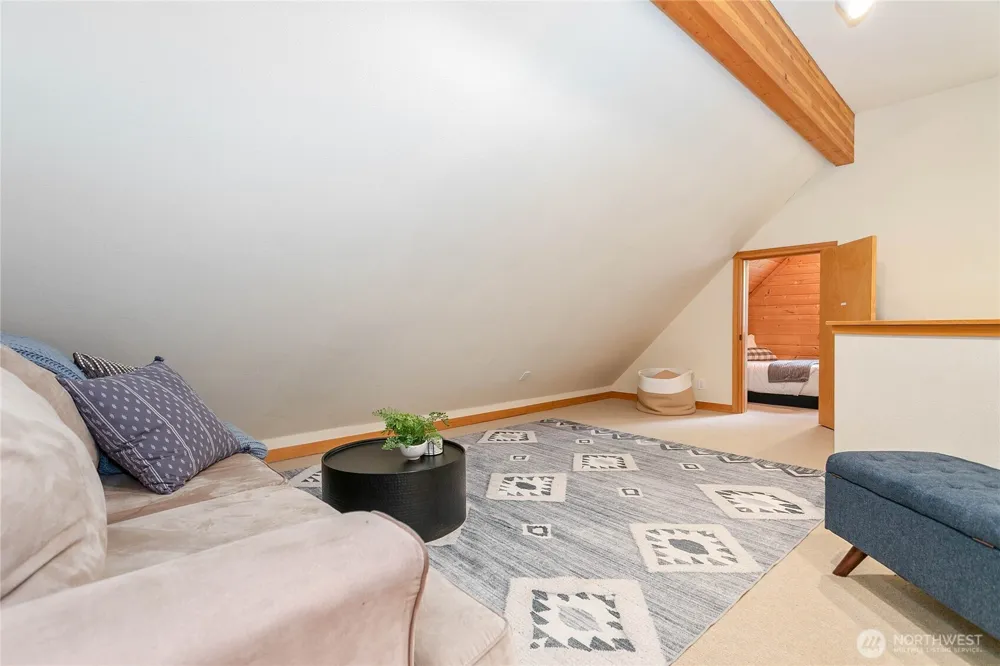 21012 Pinnacle Road Glacier, WA 98244