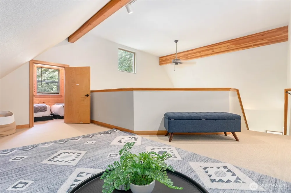 21012 Pinnacle Road Glacier, WA 98244