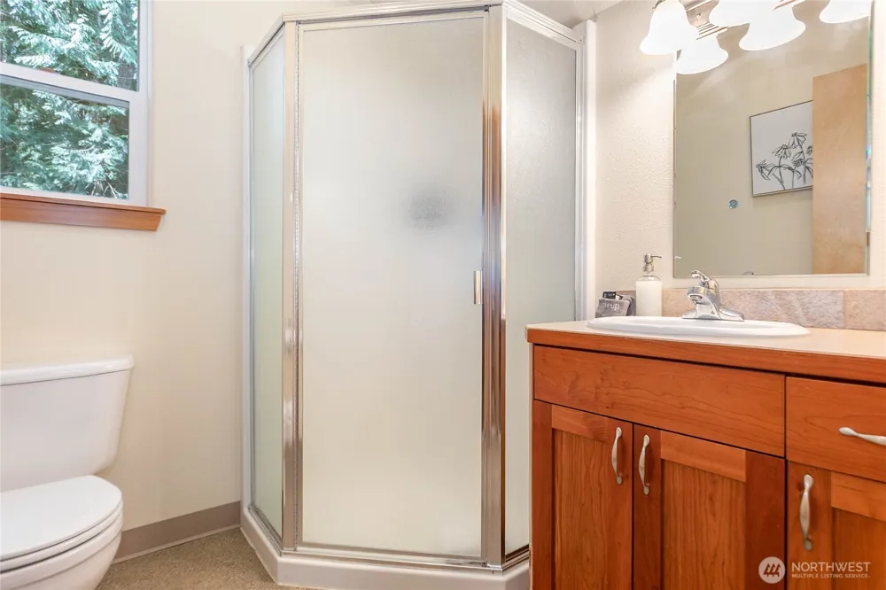 21012 Pinnacle Road Glacier, WA 98244