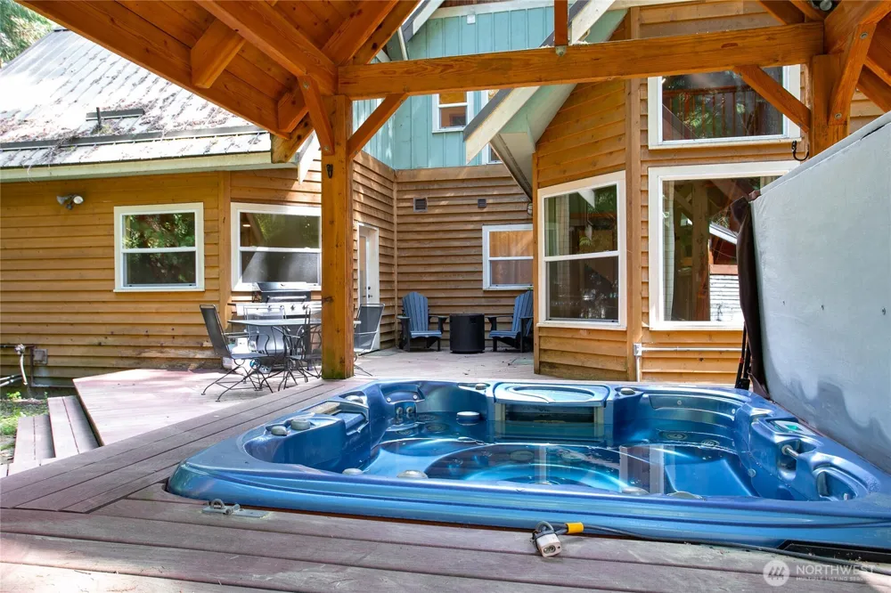 21012 Pinnacle Road Glacier, WA 98244
