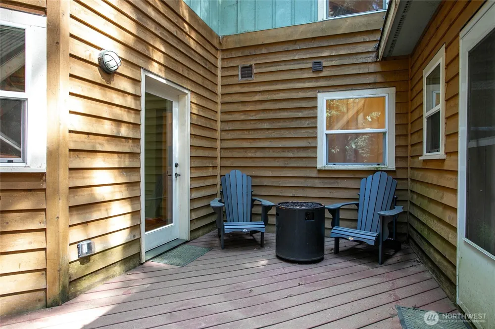 21012 Pinnacle Road Glacier, WA 98244