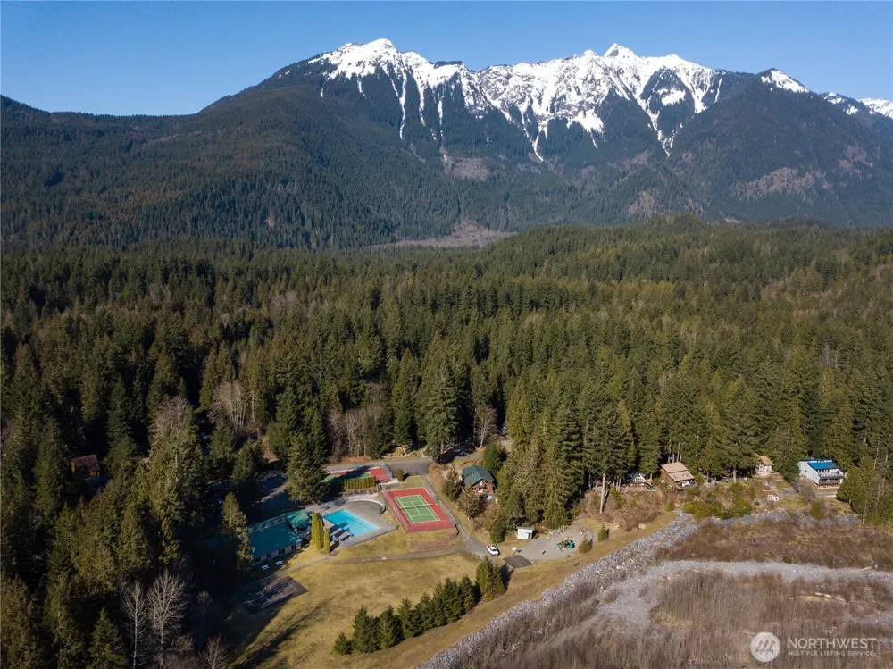 21012 Pinnacle Road Glacier, WA 98244