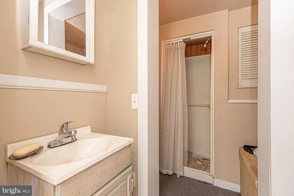 8318 LANGMAID ROAD Newark, MD 21841