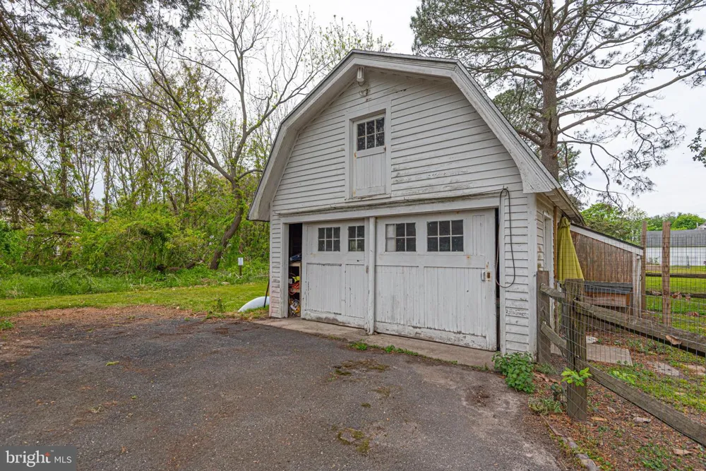 8318 LANGMAID ROAD Newark, MD 21841
