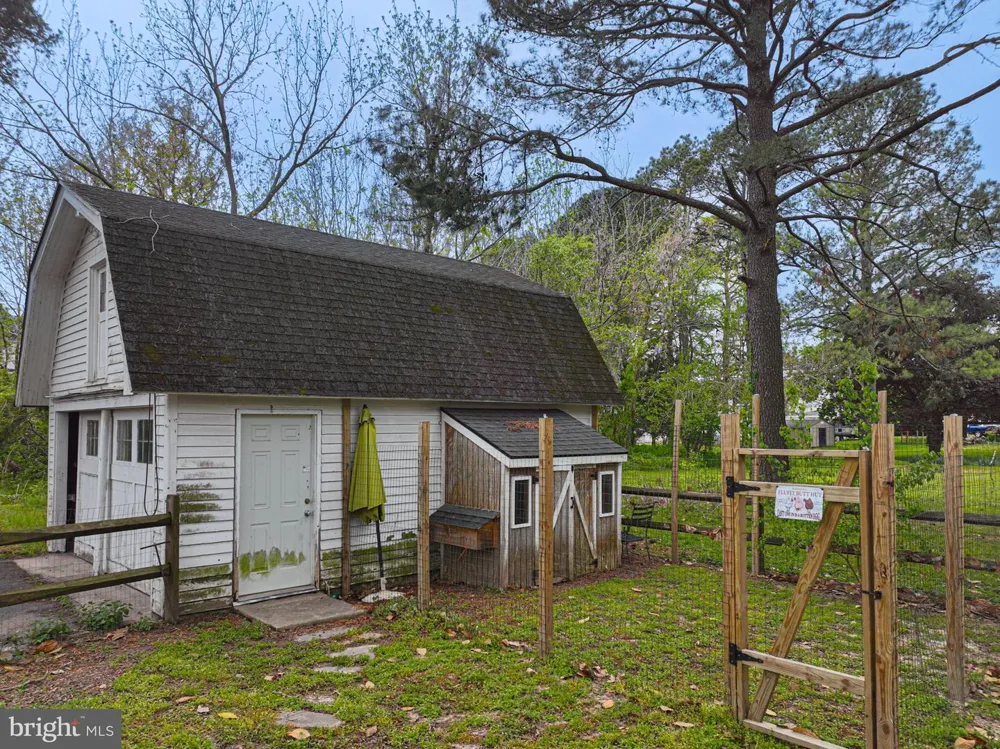 8318 LANGMAID ROAD Newark, MD 21841