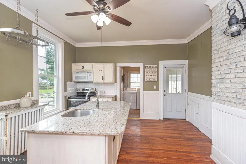 8318 LANGMAID ROAD Newark, MD 21841