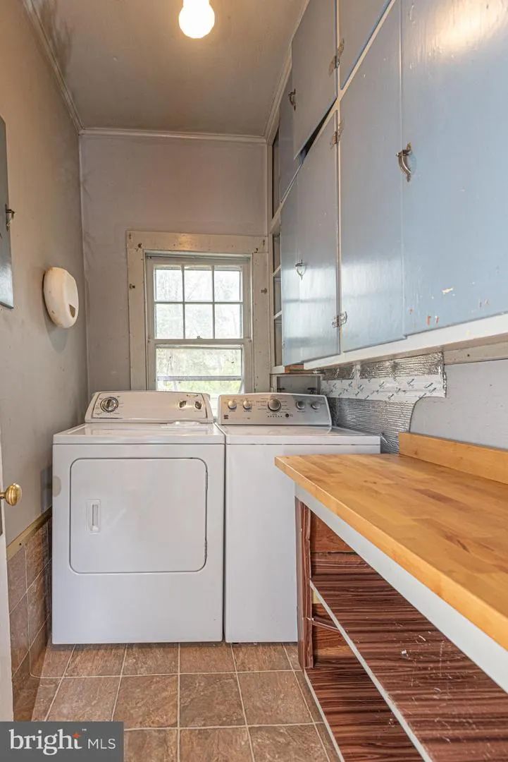 8318 LANGMAID ROAD Newark, MD 21841