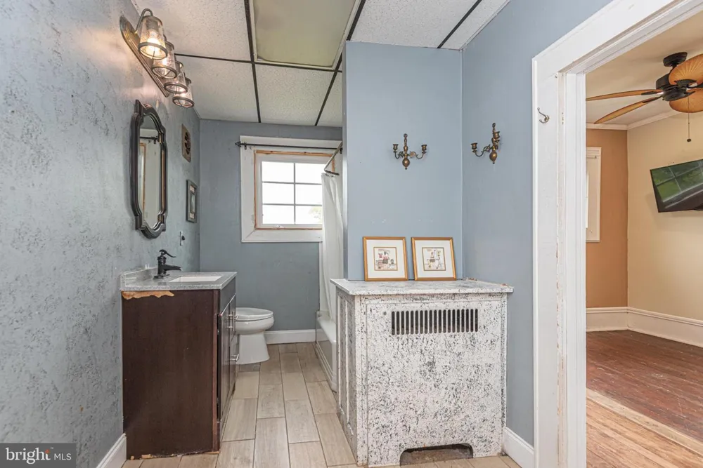 8318 LANGMAID ROAD Newark, MD 21841