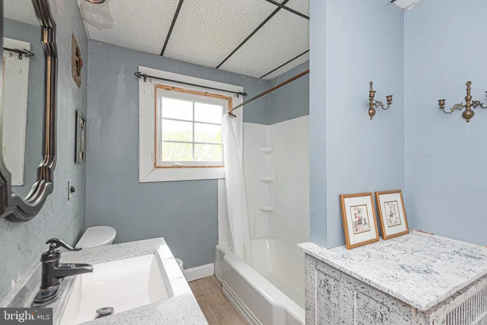 8318 LANGMAID ROAD Newark, MD 21841