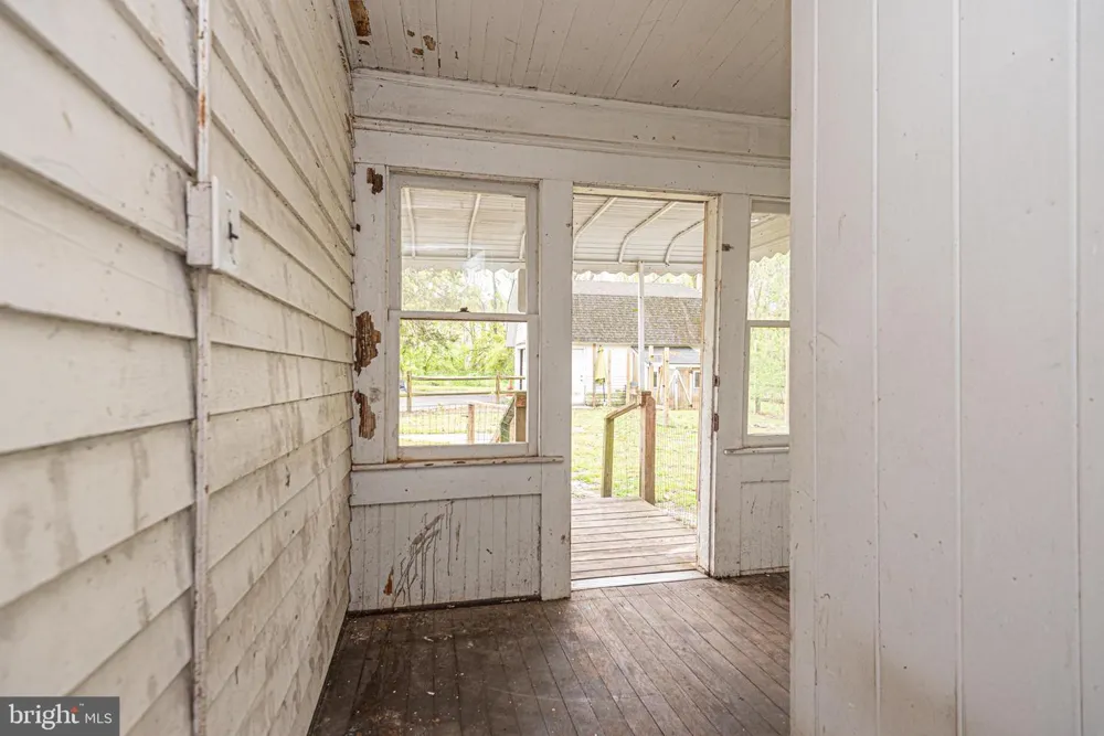8318 LANGMAID ROAD Newark, MD 21841