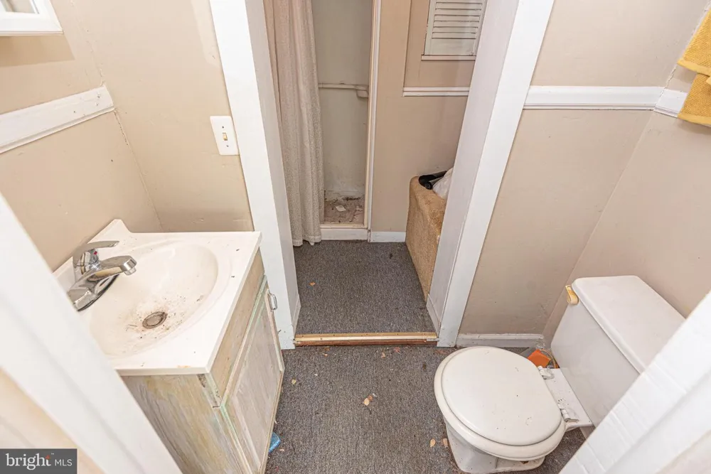 8318 LANGMAID ROAD Newark, MD 21841