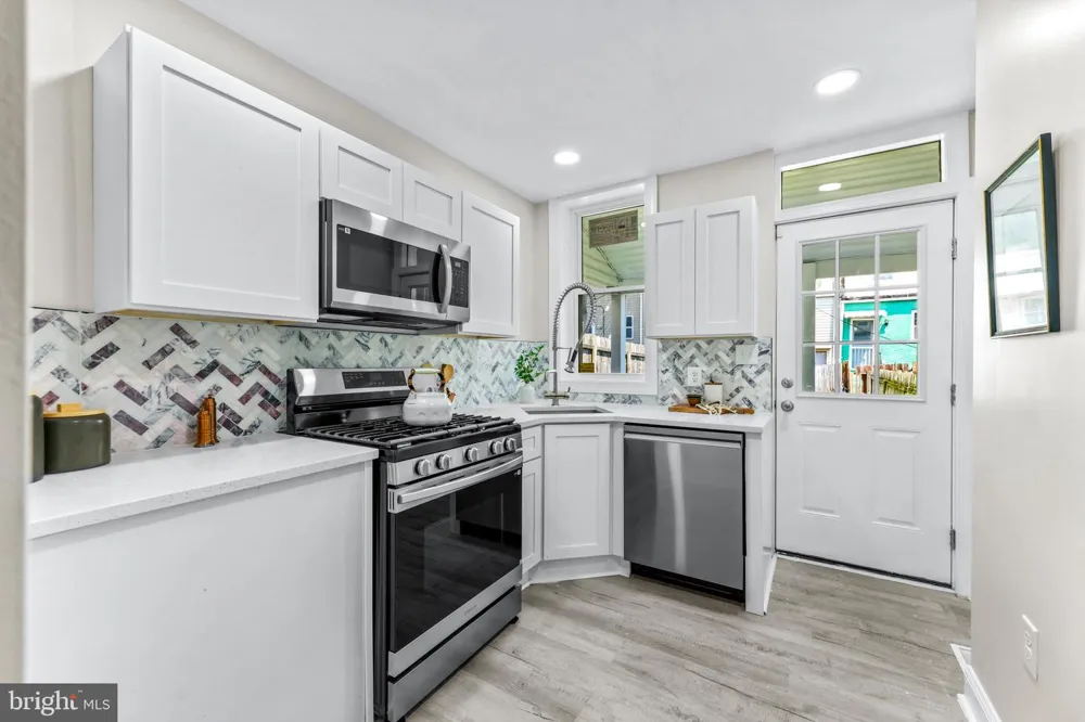 2723 HAMPDEN AVENUE Baltimore, MD 21211