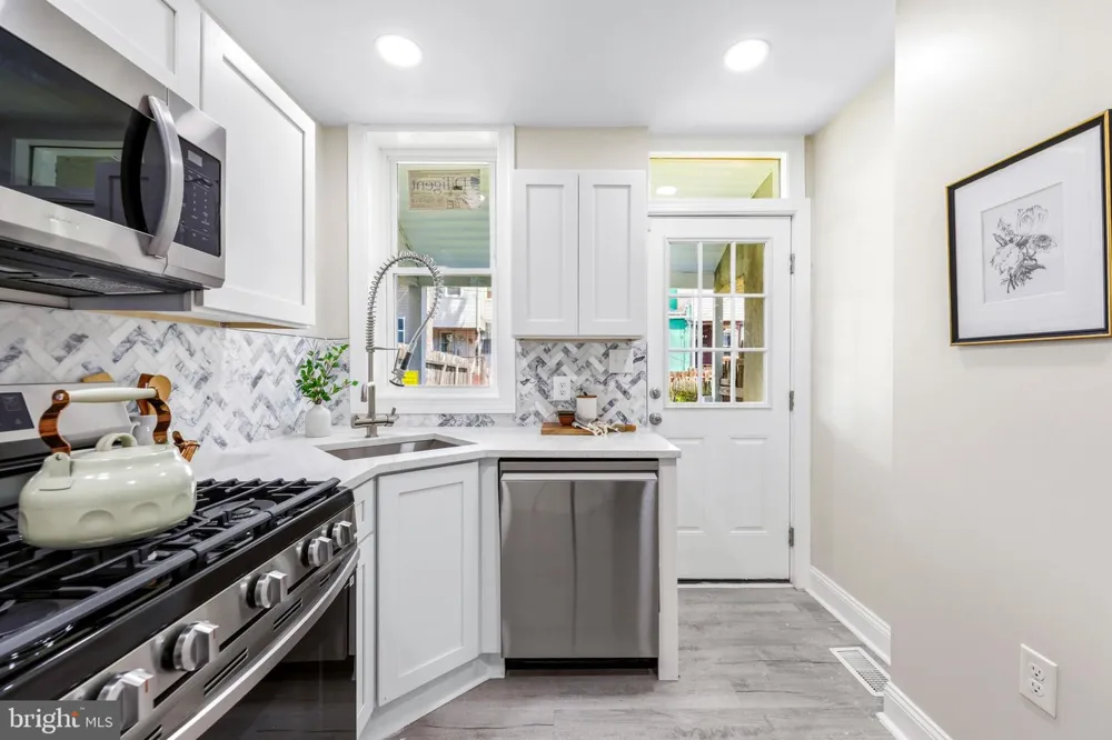 2723 HAMPDEN AVENUE Baltimore, MD 21211