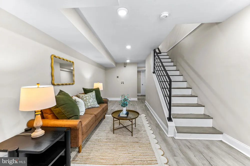 2723 HAMPDEN AVENUE Baltimore, MD 21211