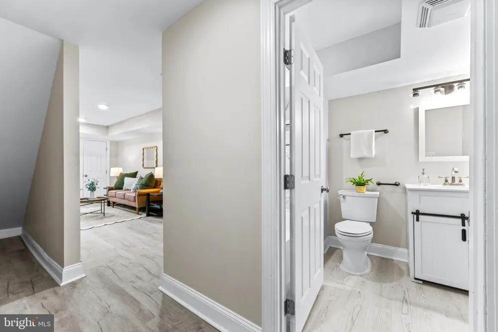 2723 HAMPDEN AVENUE Baltimore, MD 21211