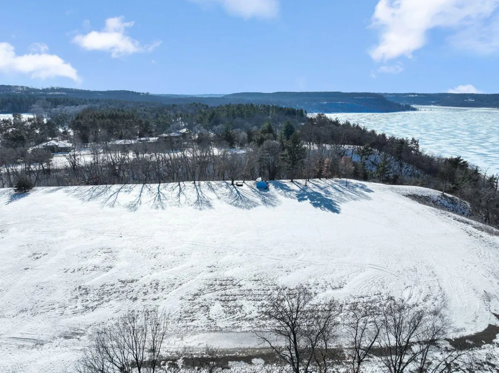 258 Salishan Drive Hudson, WI 54016