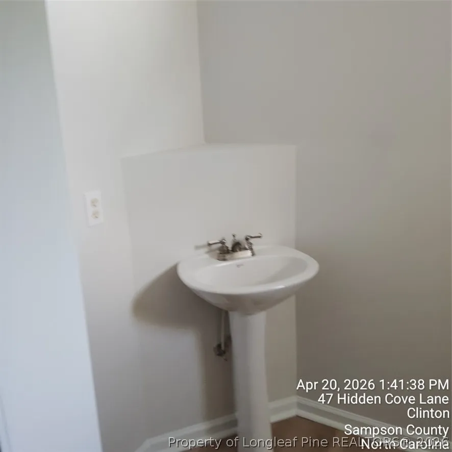 47 Hidden  Cove Lane Clinton, NC 28328