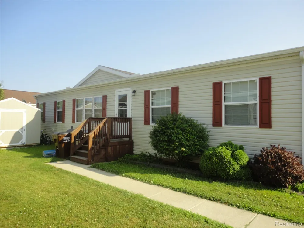 955 CAMERON CIRCLE Raisinville Township, MI 48161
