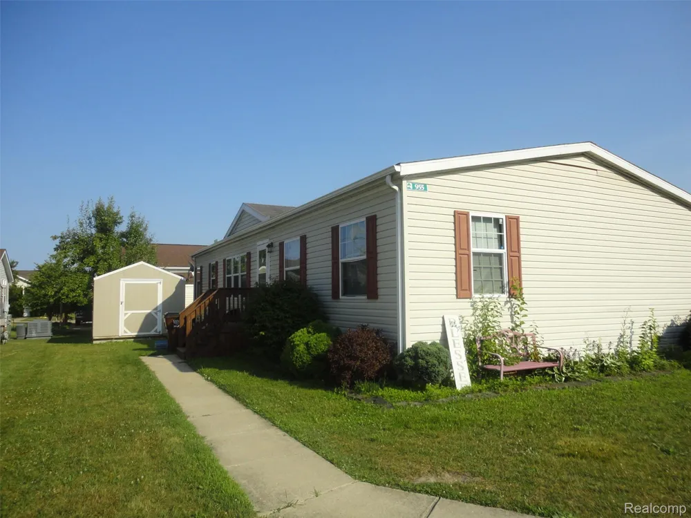 955 CAMERON CIRCLE Raisinville Township, MI 48161
