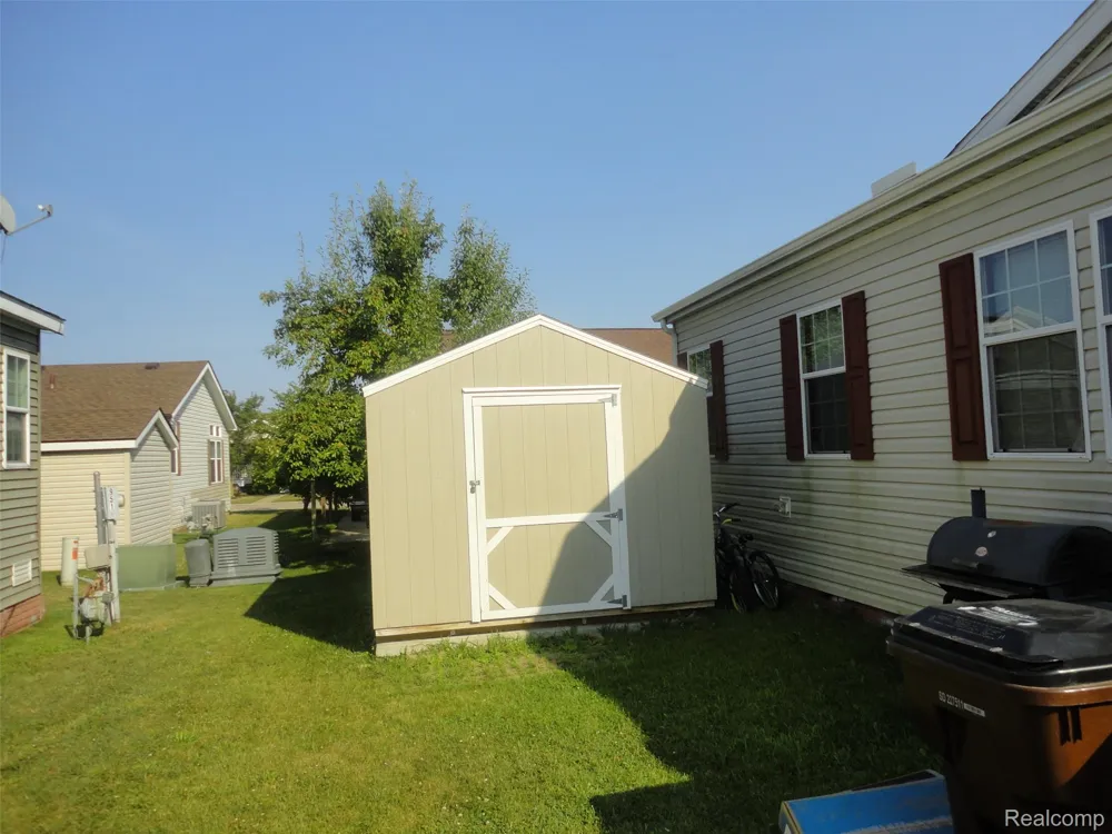 955 CAMERON CIRCLE Raisinville Township, MI 48161