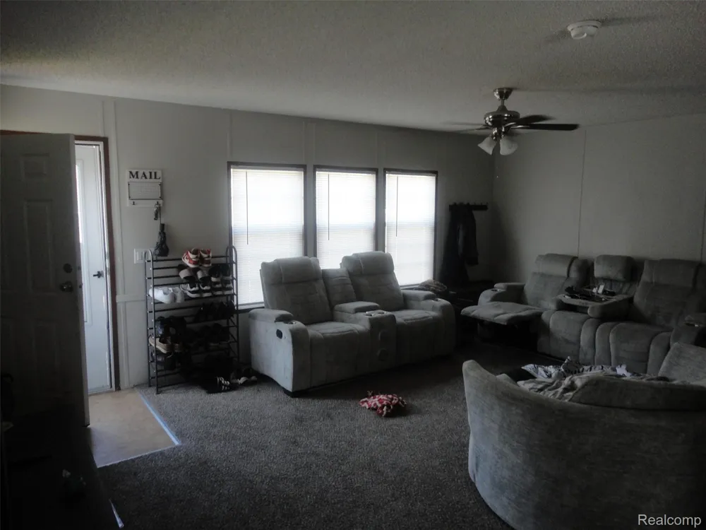 955 CAMERON CIRCLE Raisinville Township, MI 48161