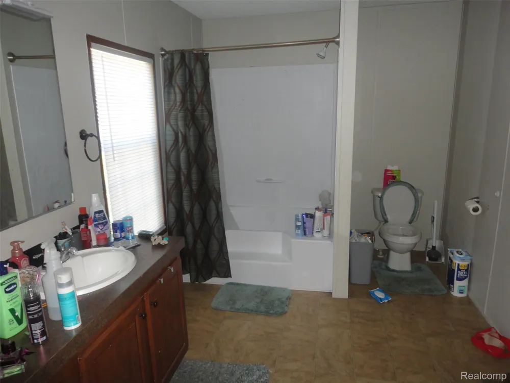 955 CAMERON CIRCLE Raisinville Township, MI 48161